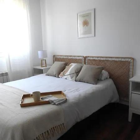 Apartment Bajo Con Terraza Moderno Y Reformado Cudon